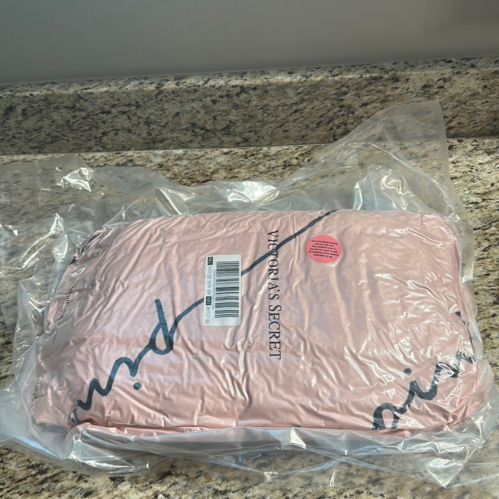 Brand new Victoria’s Secret Throw